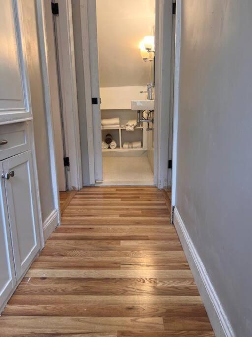 Your Home Away From Home - Jamaica Plain, Бостън Екстериор снимка
